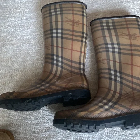 Burberry Tall Classic Rain Boots - Picture 3 of 6